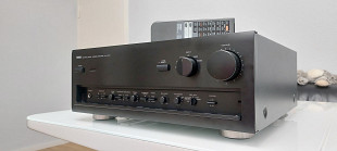 Усилитель стерео Yamaha Natural Sound Stereo Amplifier AX-1070
