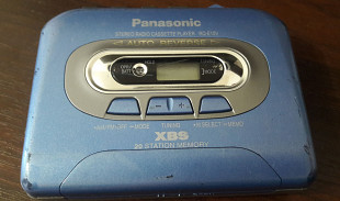 Касетний аудіоплеєр - Panasonic RQ- E10V.