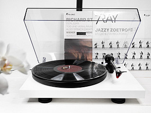 Проигрыватель винила Pro-Ject Debut Carbon EVO 2M-Red High Gloss White