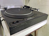 Denon DP37f програвач вінілу.