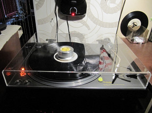 КРИШКА на Програвач Вінілу TECHNICS (для Моделей від SL-1300 до SL-1810) НОВА!