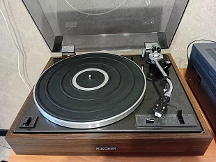 PIONEER PL-12D виниловый проигрыватель.