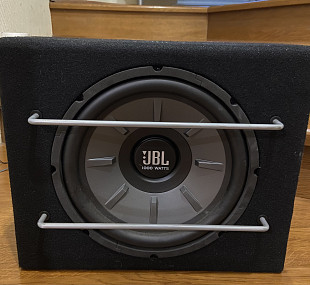 Сабуфер(JBl)+ усилок (kicx)