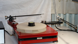 Продам проигрыватели винила в авторском исполнении