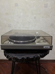 Програвач вінілу Akai-AP206C