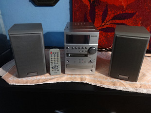 Міні-компонентна система Aiwa XR-FD5 з FM, MD AUX CD та касетним плеєр