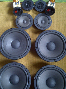 Peerless SL 250 Динамики 4-х полосные 120-250 Вт. 22-25Кгц. 4-8 Ом.+ метизы +наконечники, идеал