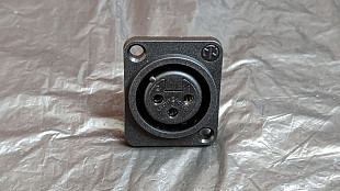 Neutrik NC3FPP роз'єм панельний XLR