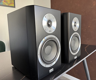 Продам полочные колонки HECO Elementa 300