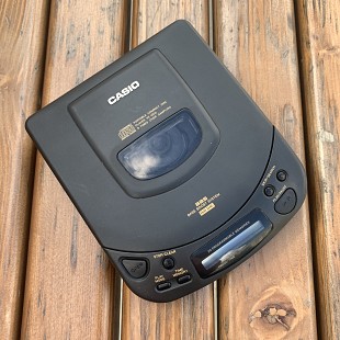 Портативный CD-плеер Casio PZ-1000