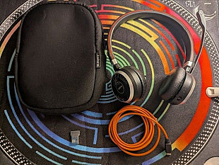 Повний комплект: Jabra Evolve 65 бездротова (адаптер+кабель+чохол)