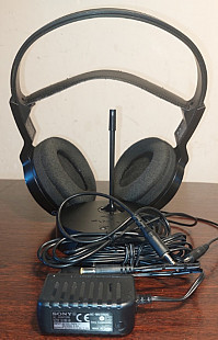 Бездротову радіочастотну систему навушників Sony MDR-RF811RK
