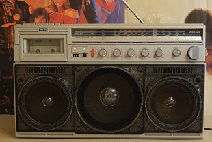 Магнитола PHILIPS D-8444