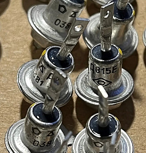 Стабилитроны Д815Е ( 15 V )