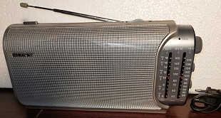 Sony ICF-704S