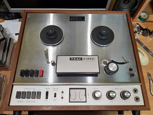 Винтажный катушечный (бобинный) магнитофон TEAC A-1200