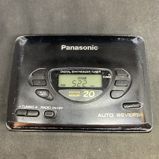 Портативний касетний плеєр Panasonic RQ-V186 із цифровим тюнером AM/FM (не працює)