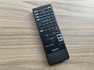 Пульт для музичного центу Sony RM-S775