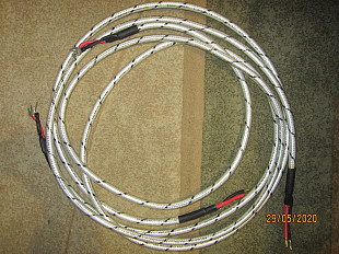 Продам отличный акустический кабель Wire World Polaris 5