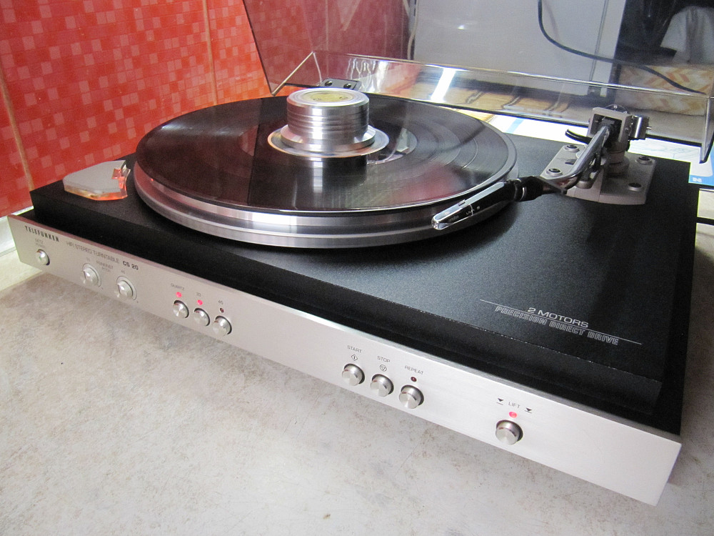Виниловый Проигрыватель TELEFUNKEN CS20 *DirectDrive/Quartz
