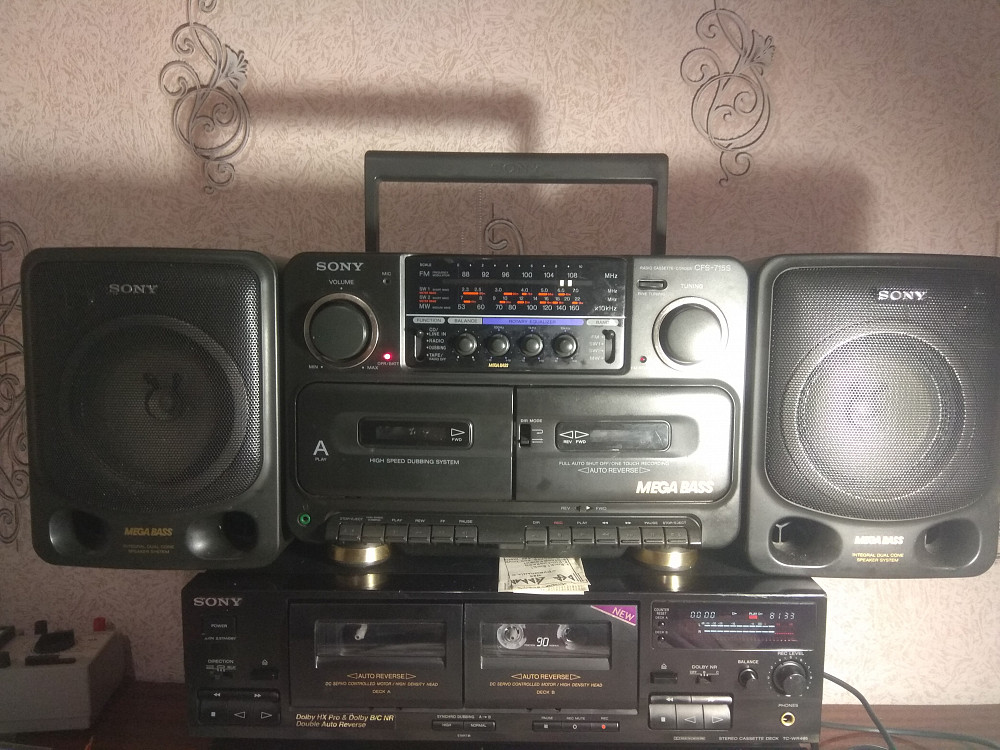 Радиомагнитола винтажная Sony CFS-715 S | Кассетные деки на RCN.com.ua