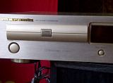 CD 6000 K.I.Signature Marantz Gold Digital converter: 2 x SM5872, 1 bit. 5.6 kg (шасси = медь) пульт