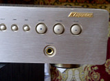 CD 6000 K.I.Signature Marantz Gold Digital converter: 2 x SM5872, 1 bit. 5.6 kg (шасси = медь) пульт