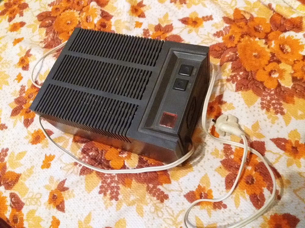 Добротный советский стабилизатор напряжения.400 w. Супер-состояние и ...