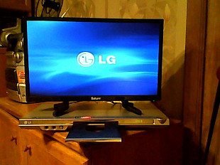 Продам DVD-плеер LG DX676X