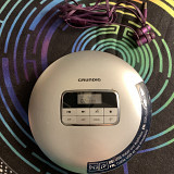 Портативний CD/MP3 програвач Grundig GCDP 8500 (silver) з навушниками
